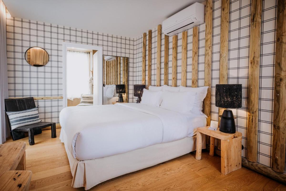 Télévision ou salle de divertissement dans l'établissement Grand Hotel Soleil d'Or