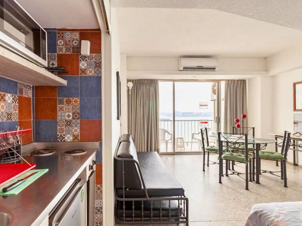 Suite 1808 by Suites Victoria Acapulco - Hizvo