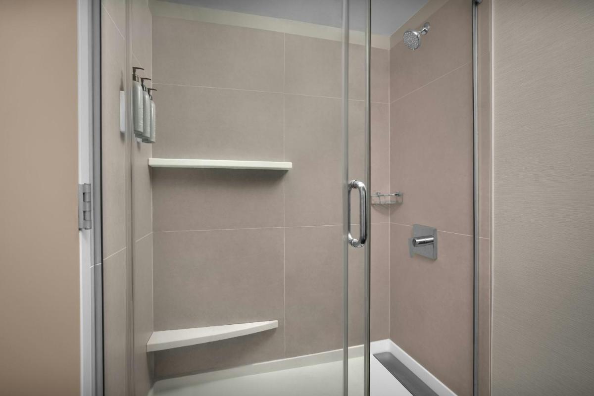 Courtyard by Marriott Dallas DFW Airport North/Irving - Housity