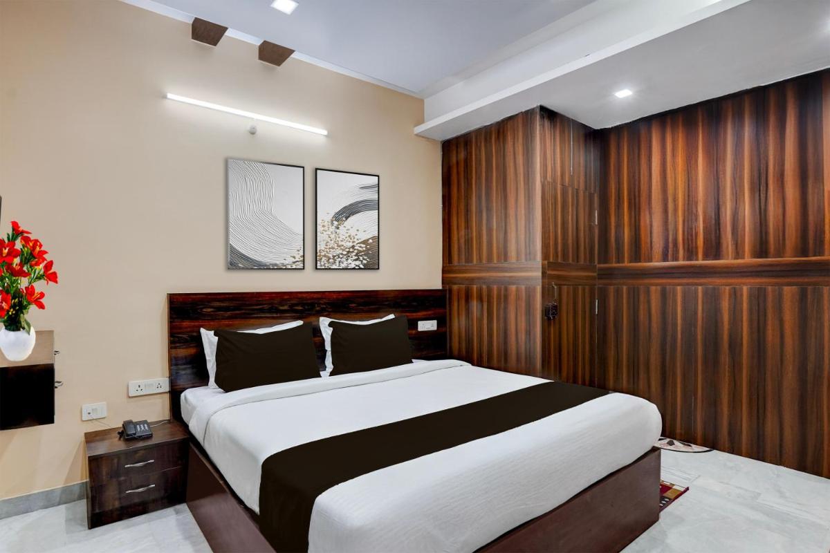 OYO Flagship Wellfood Inn - Housity