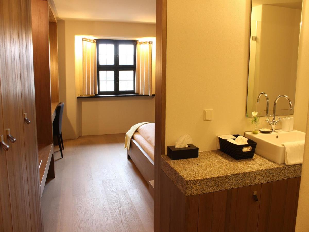 HotelBurg Falkenberg - Housity