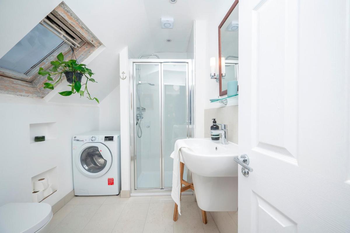 Quirky London Apartment 2 min to Ladywell station - Pass the Keys - Housity