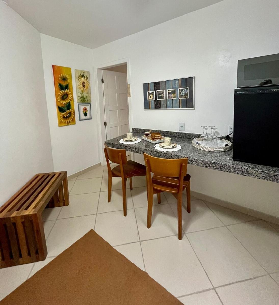Suíte Girassol - Centro, Marechal Floriano-ES - Housity