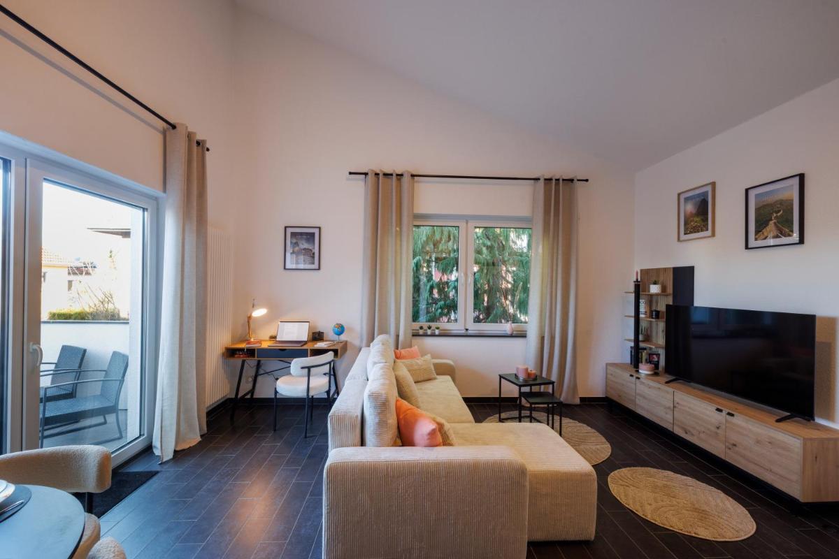 Modernes City Apartment in Lübbecke mit Terrasse - Housity