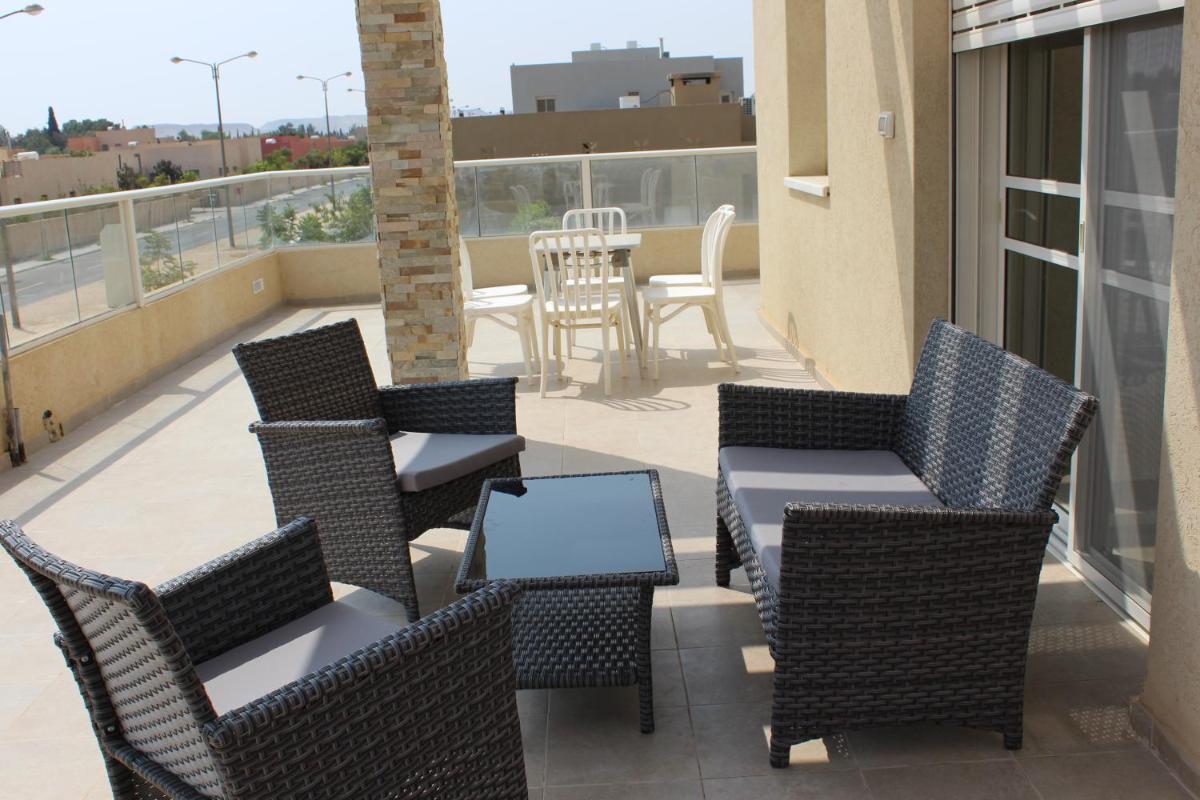 Our Place At The Desert - Housity