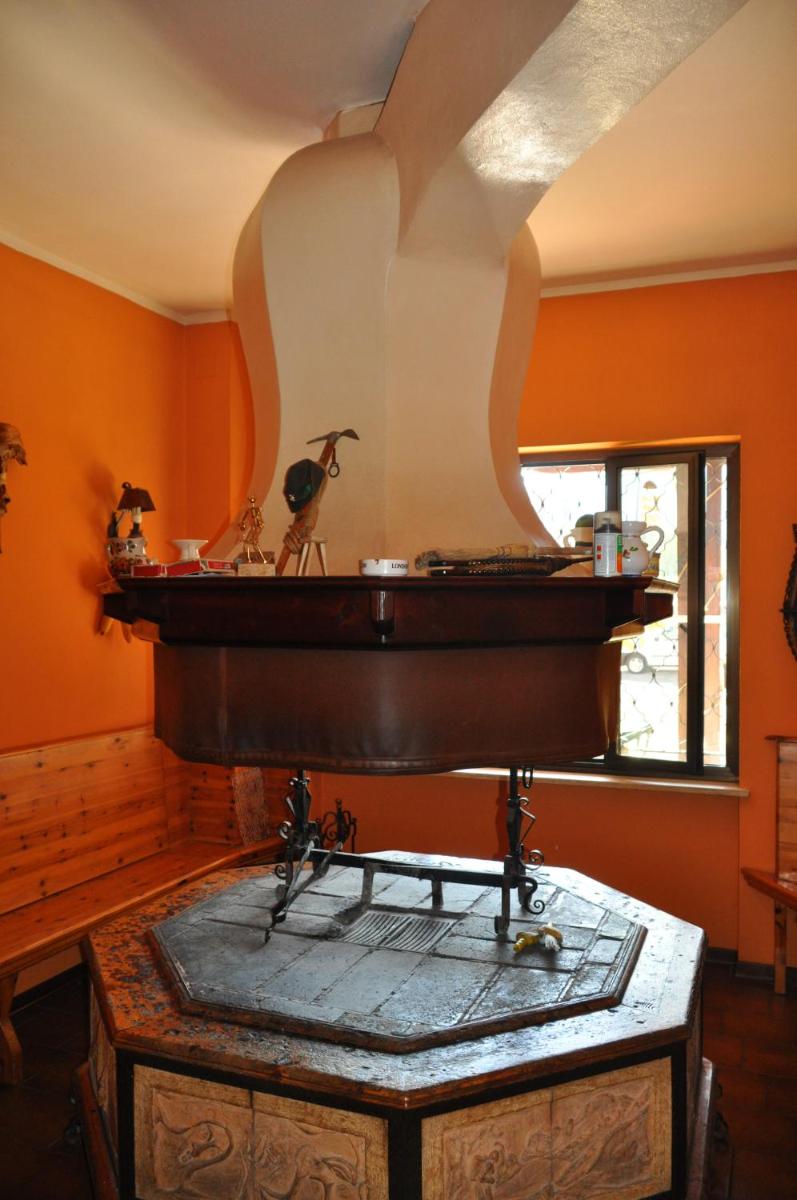 Hotel Galles - Housity
