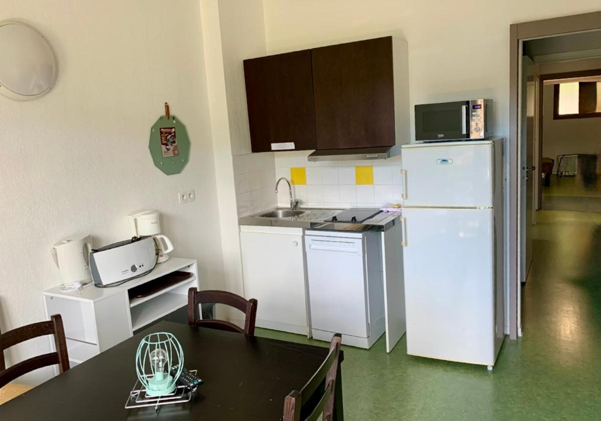 Cuisine ou kitchenette dans l'établissement Adrechas Mercantour