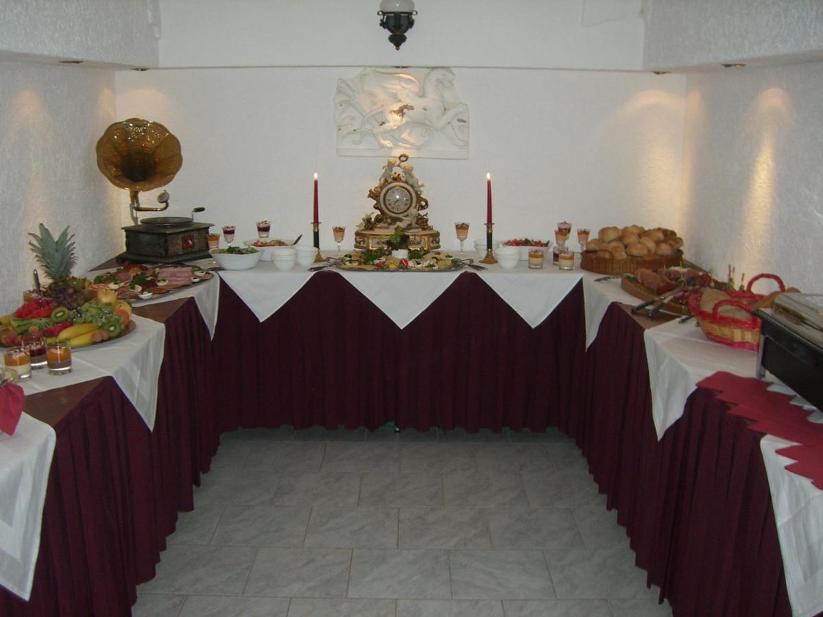 Hotel Zum Goldenen Löwen - Housity
