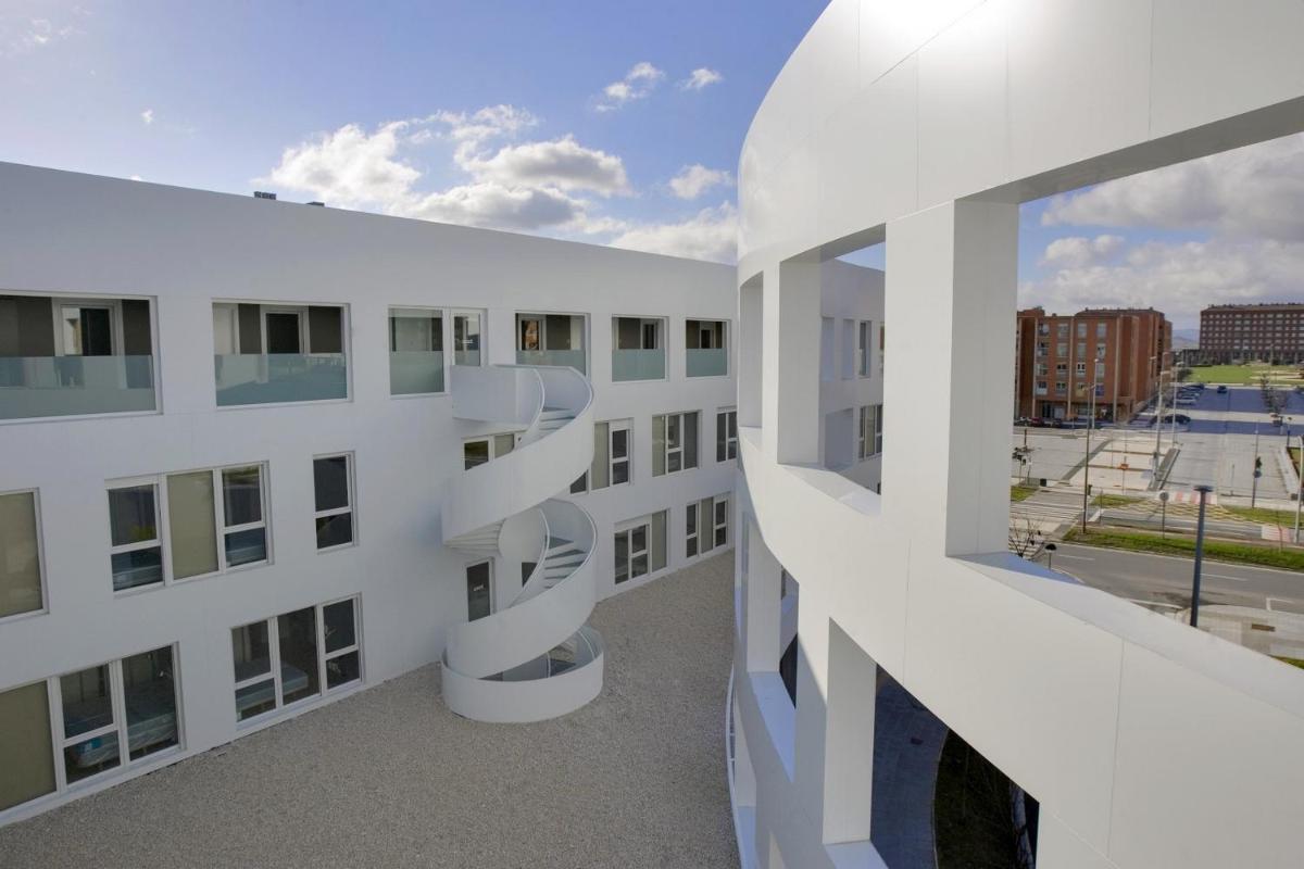 Apartamentos Irenaz - Housity