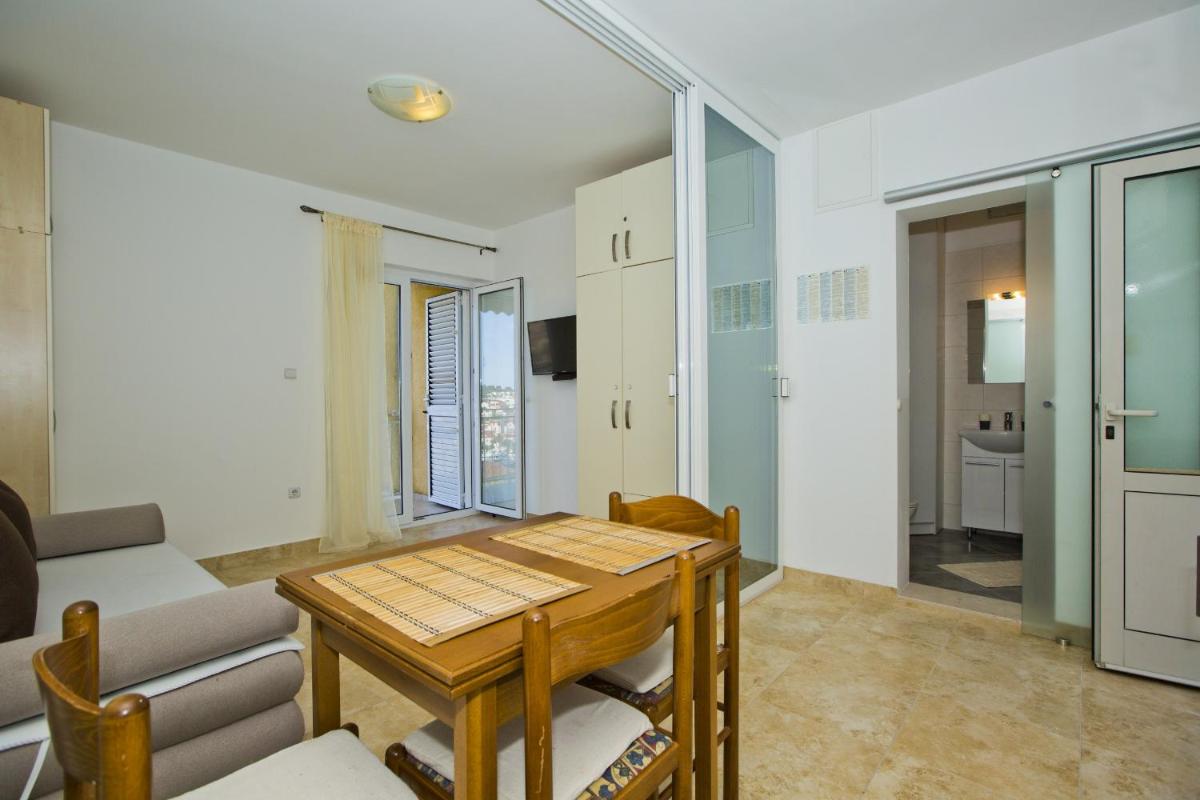 Apartment Lusy - Housity