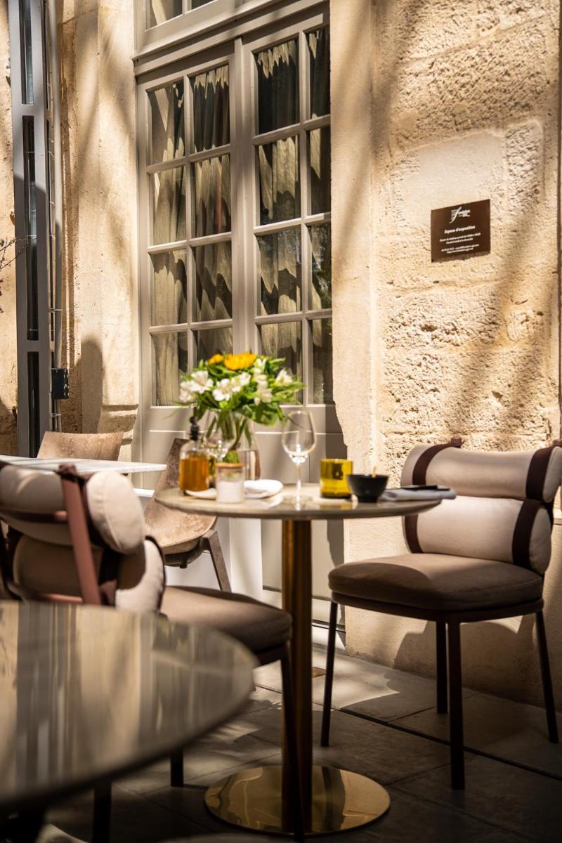Coin salon dans l'établissement Hôtel Richer De Belleval - Relais & Châteaux