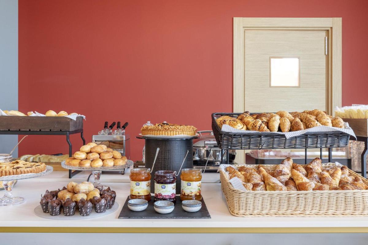 B&B Hotel Roma Fiumicino Aeroporto Fiera 2 - Housity