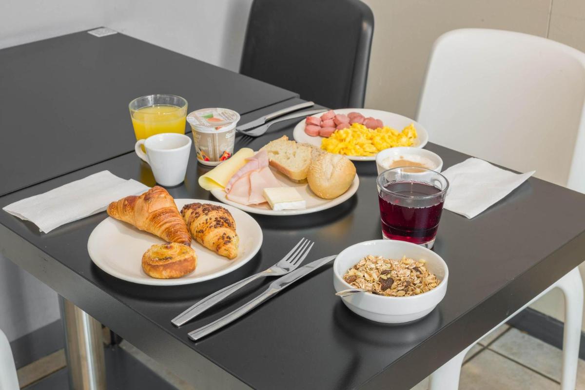 B&B HOTEL Bologna - Housity