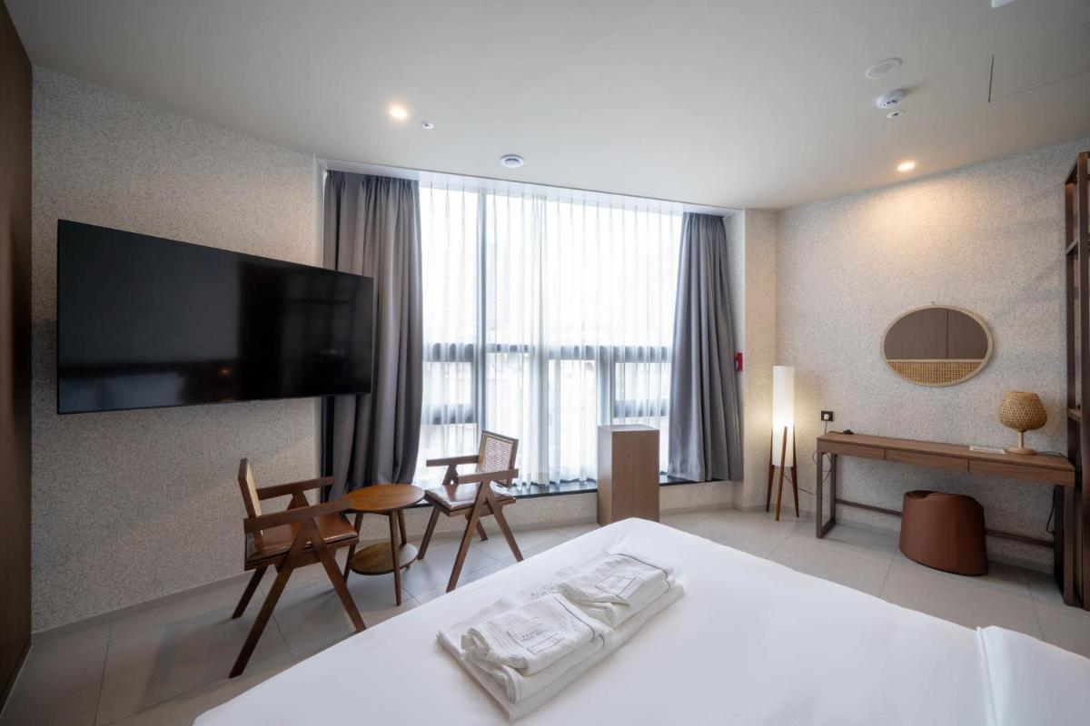 Daegu Dongseongro Giant Hotel - Housity