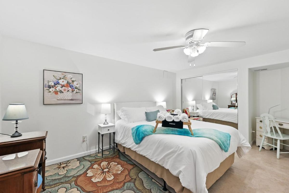 Lake Saint Louis Family Friendly Lakefront Retreat - Housity