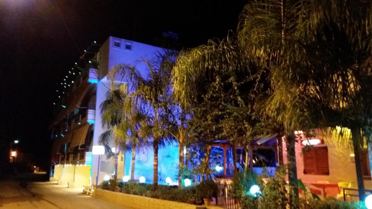 La Fontaine Apartments - Housity
