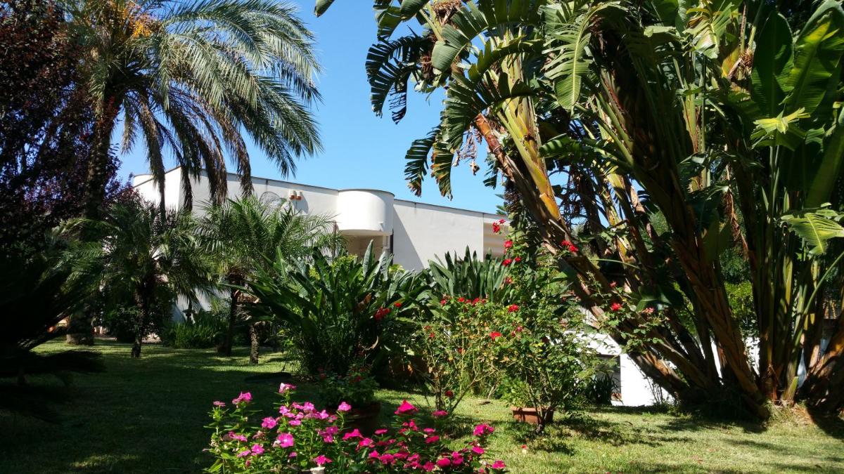 B & B Villa Flora - Housity