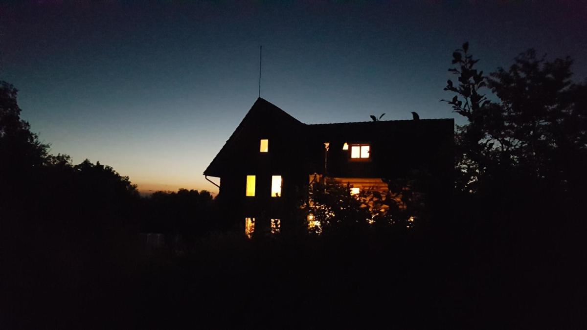 Valea Vistisoarei - Housity