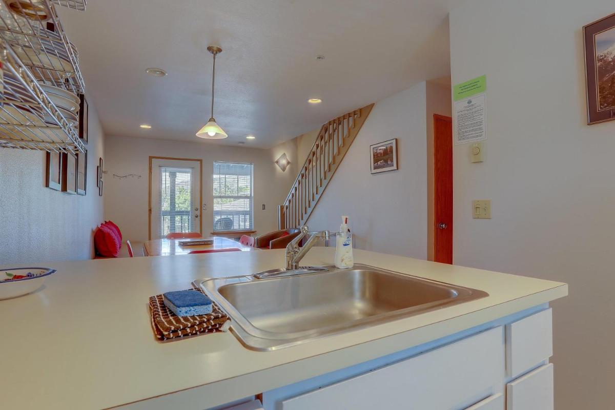 13 Lodge - Housity