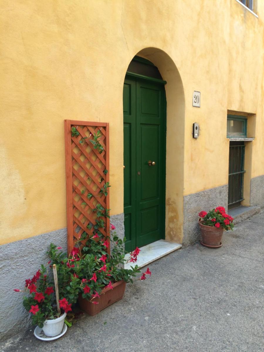 Ventotene La casa in Piazza - Housity