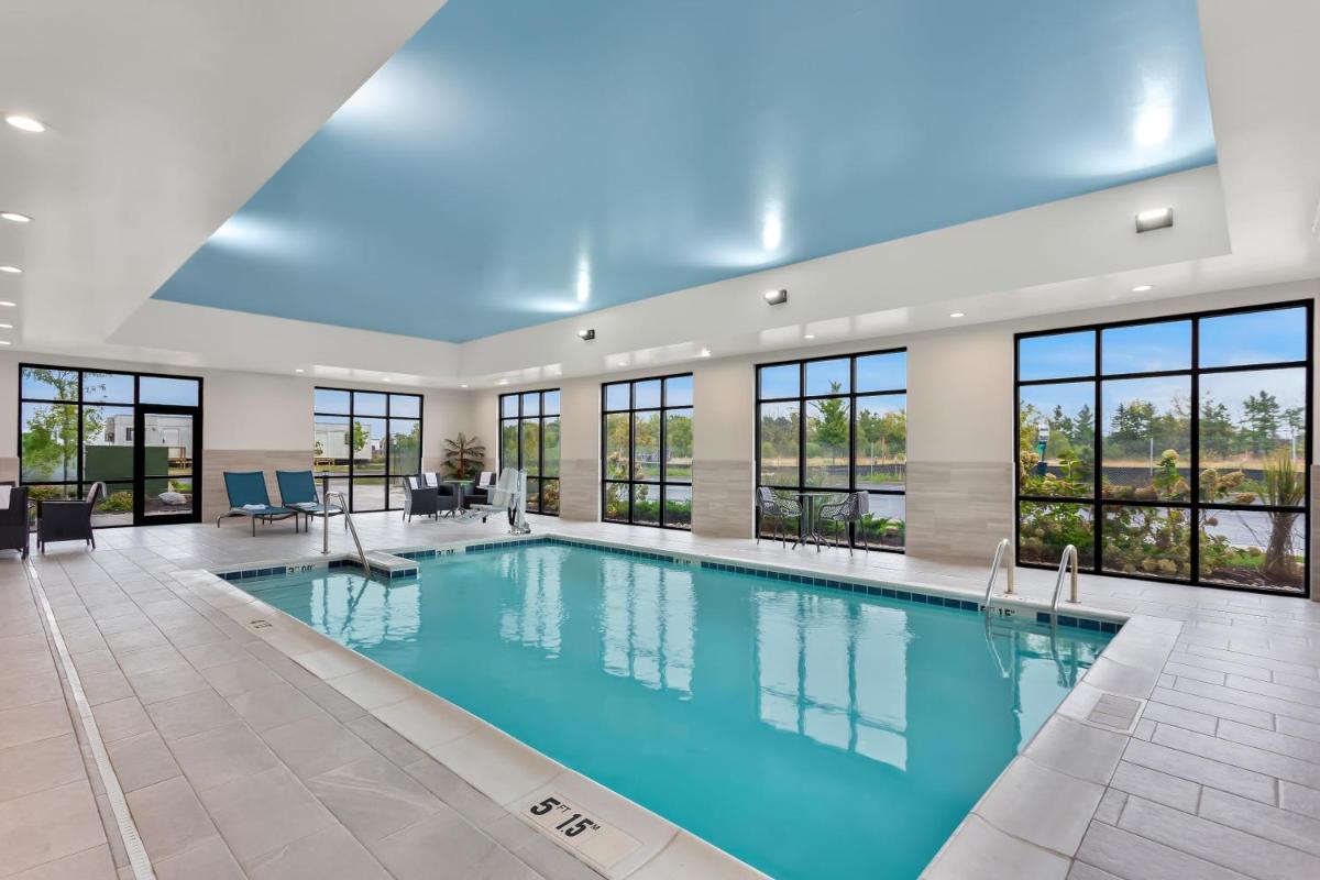 Hampton Inn By Hilton Huntley Chicago - Housity
