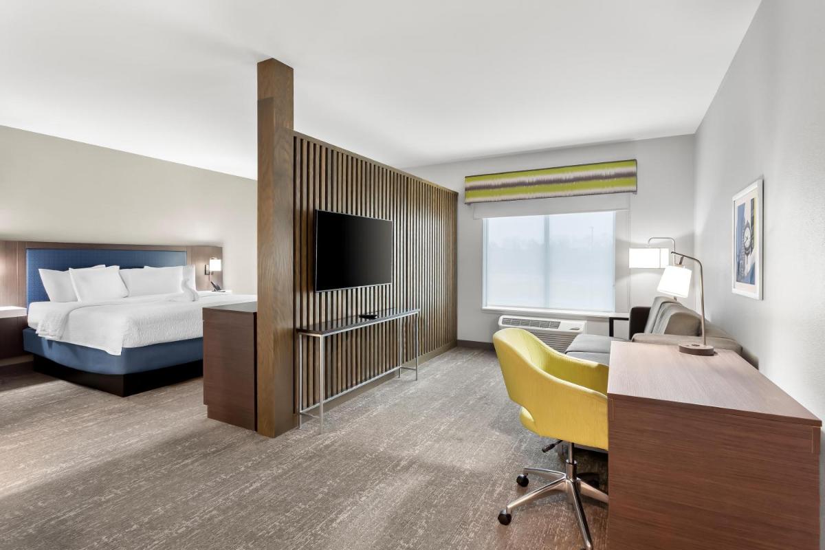 Hampton Inn By Hilton Huntley Chicago - Housity