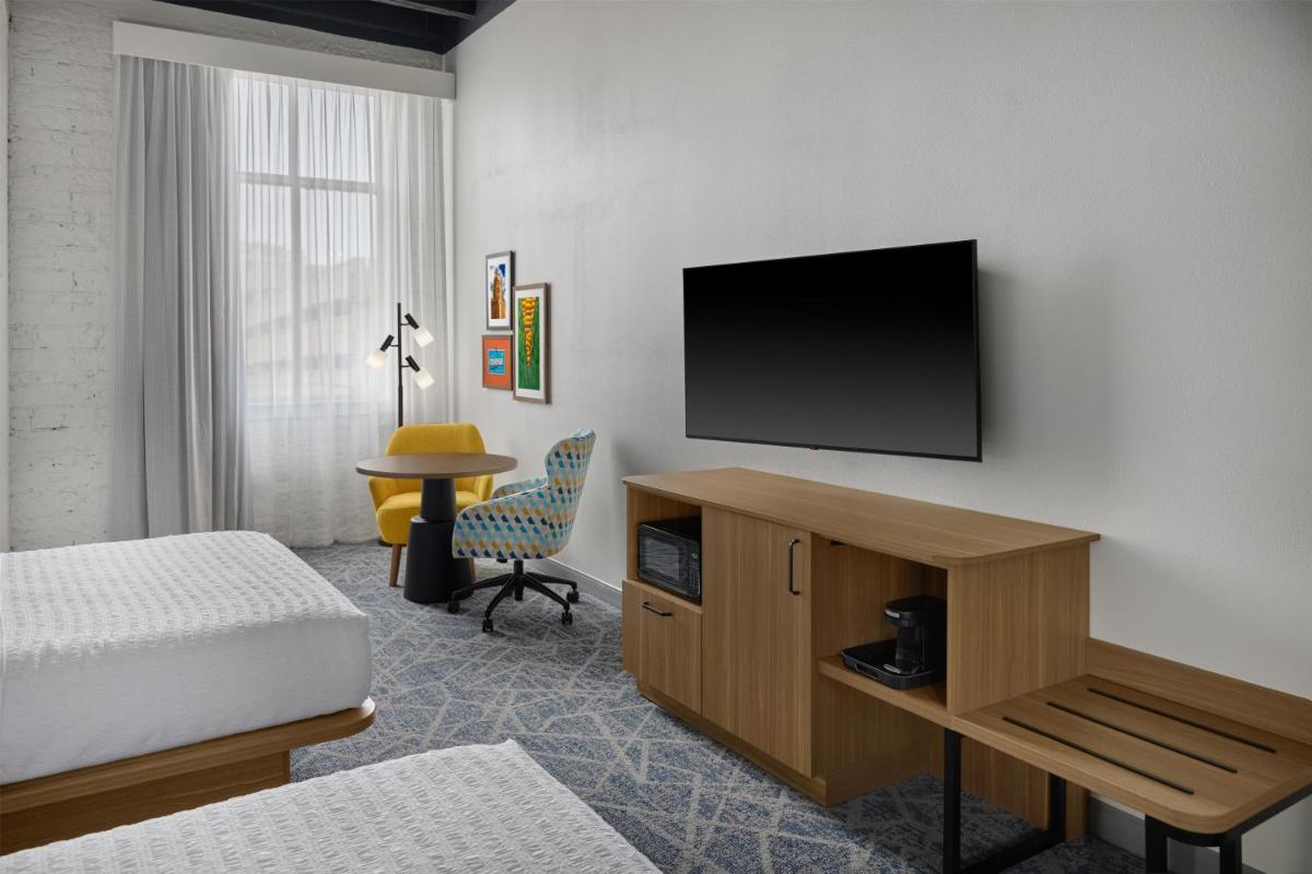 Hampton Inn by Hilton Lincoln Downtown - Housity