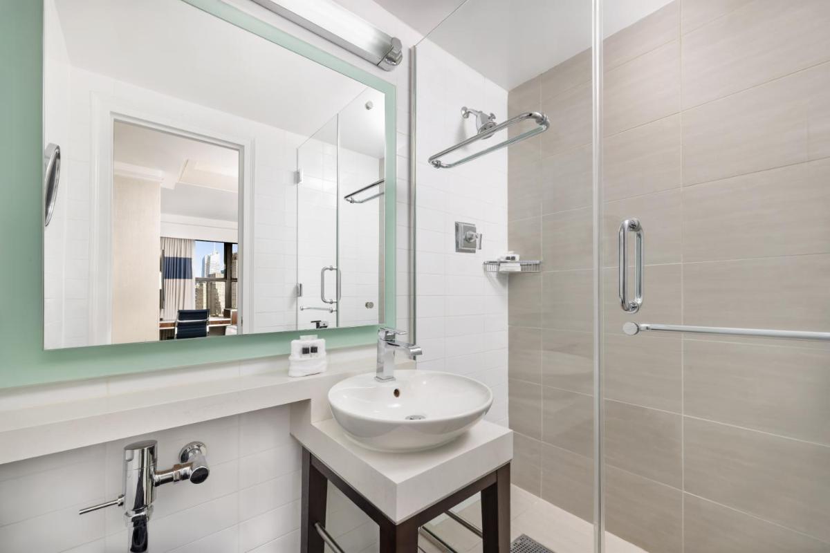 The New Yorker, A Wyndham Hotel - Housity