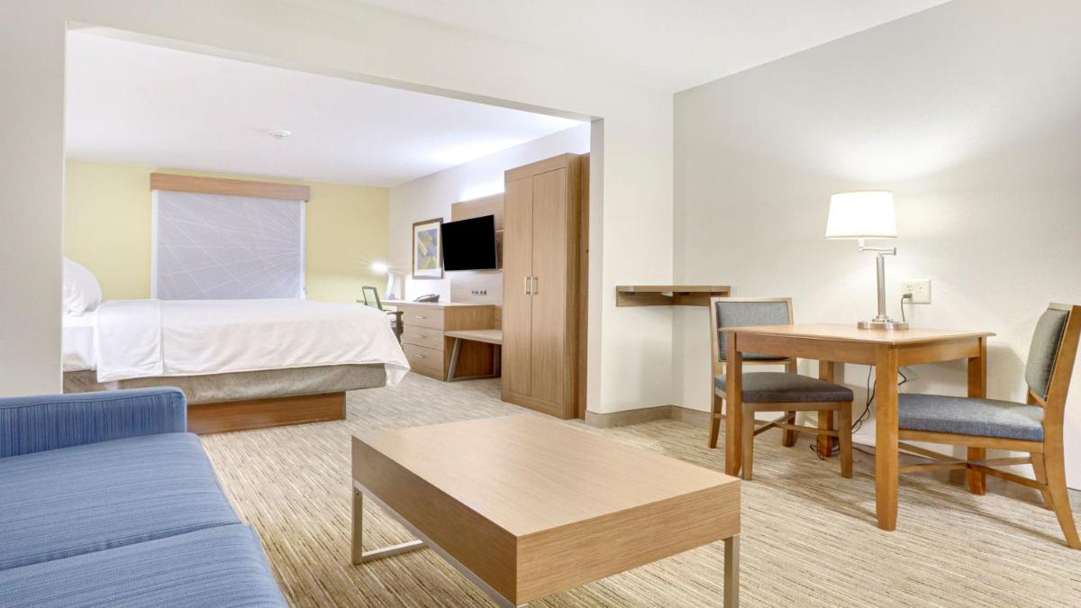 Holiday Inn Express Hotel & Suites Portland by IHG - Housity