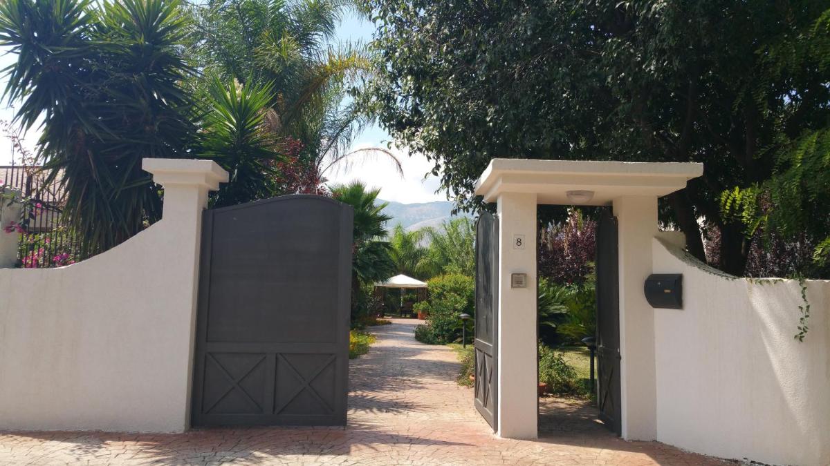 B & B Villa Flora - Housity