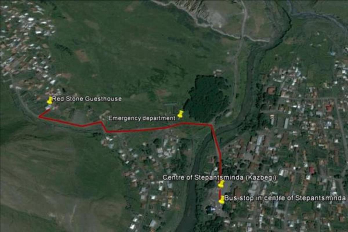 Red Stone Guest House - Housity