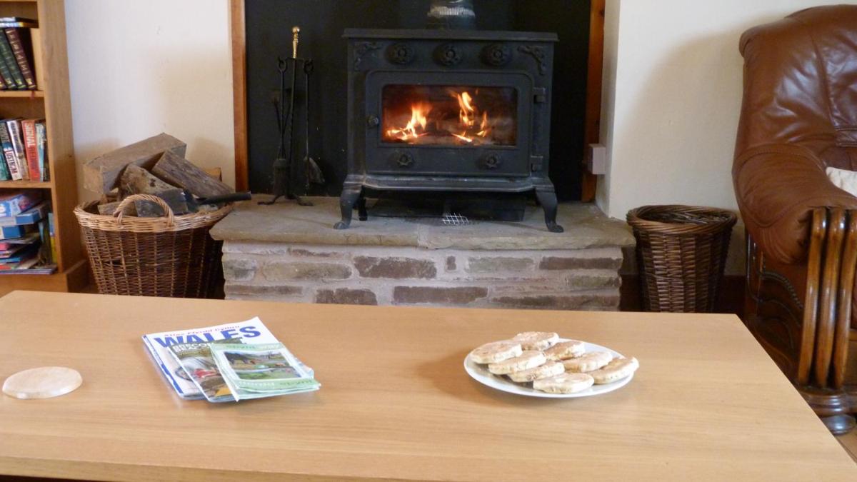 Beacons View Farm Cottages - Housity