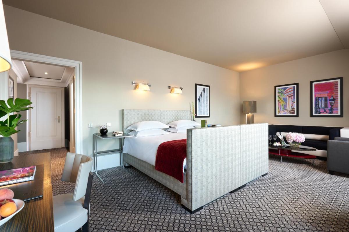 Ein Bett oder Betten in einem Zimmer der Unterkunft Hotel De Rome Berlin