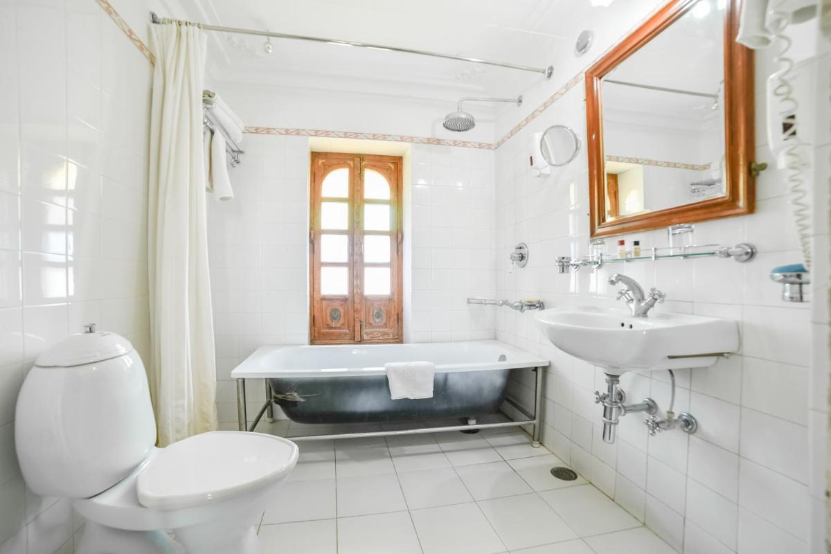 Hotel Pushkar Palace - Hizvo