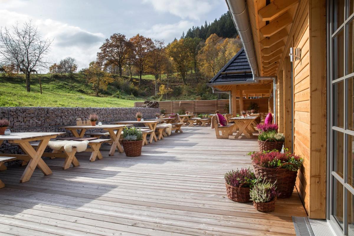 Ein Garten an der Unterkunft Gästehaus der Geroldsauer Mühle
