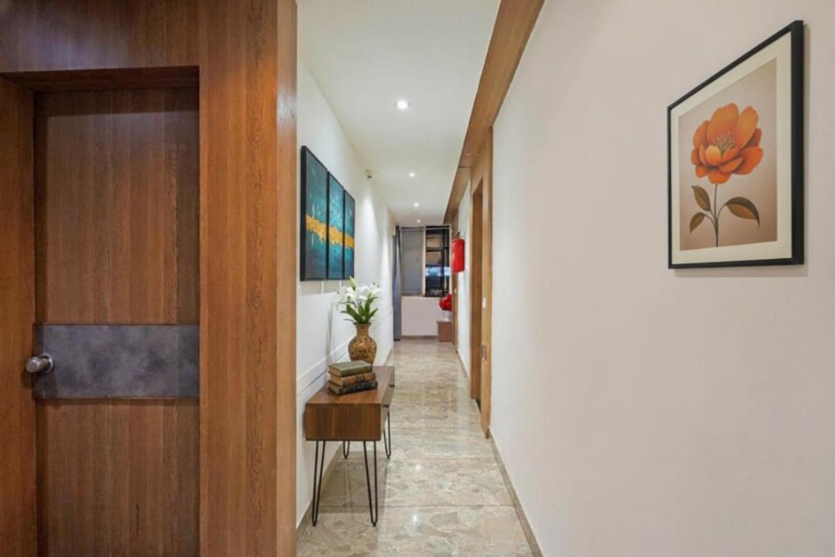 Hotel New Empire - Housity