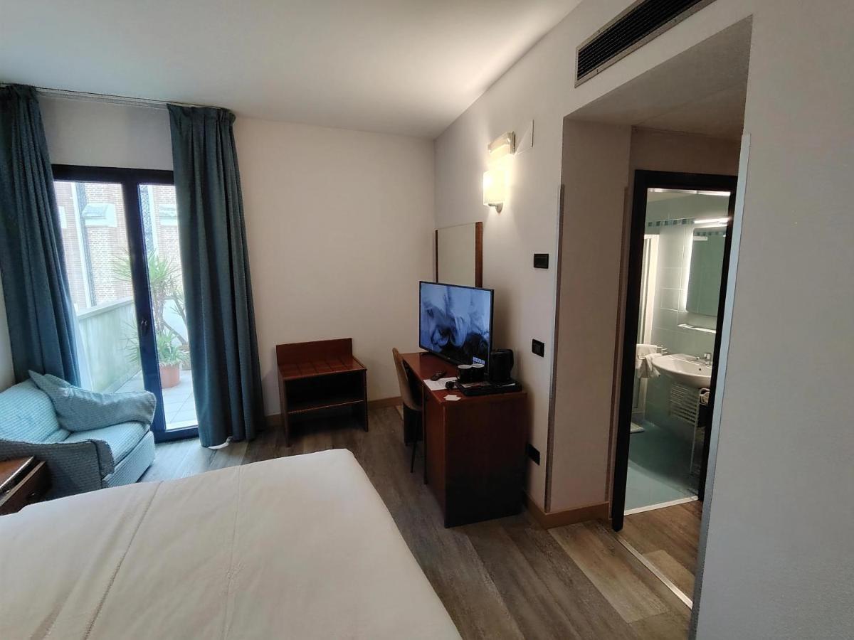 Albergo Centrale - Housity