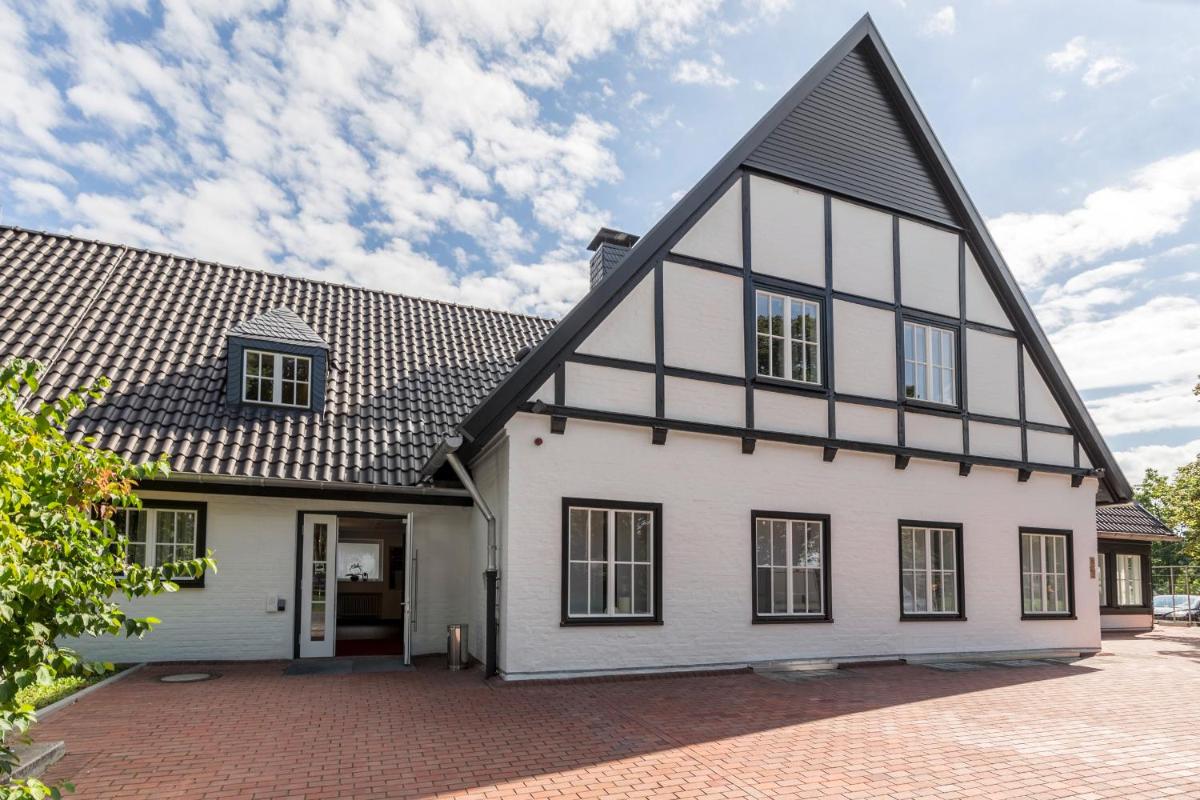 Coffee Fellows Hotel Siegburg West - Housity