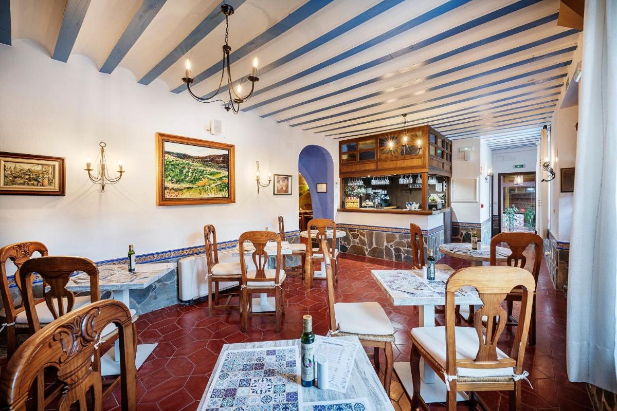 Beneste Cazorla Hotel - Housity