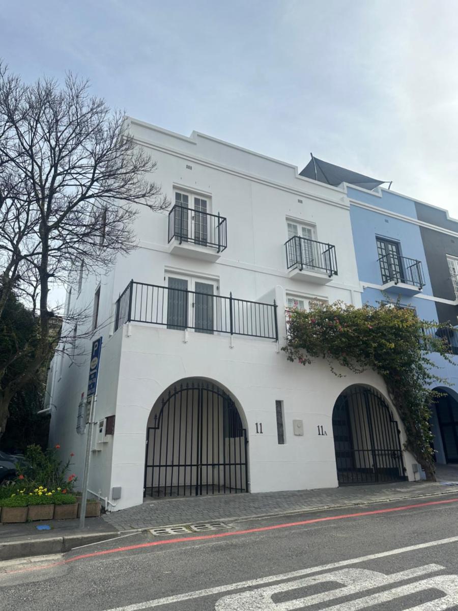 De Waterkant Piazza Apartments - Housity