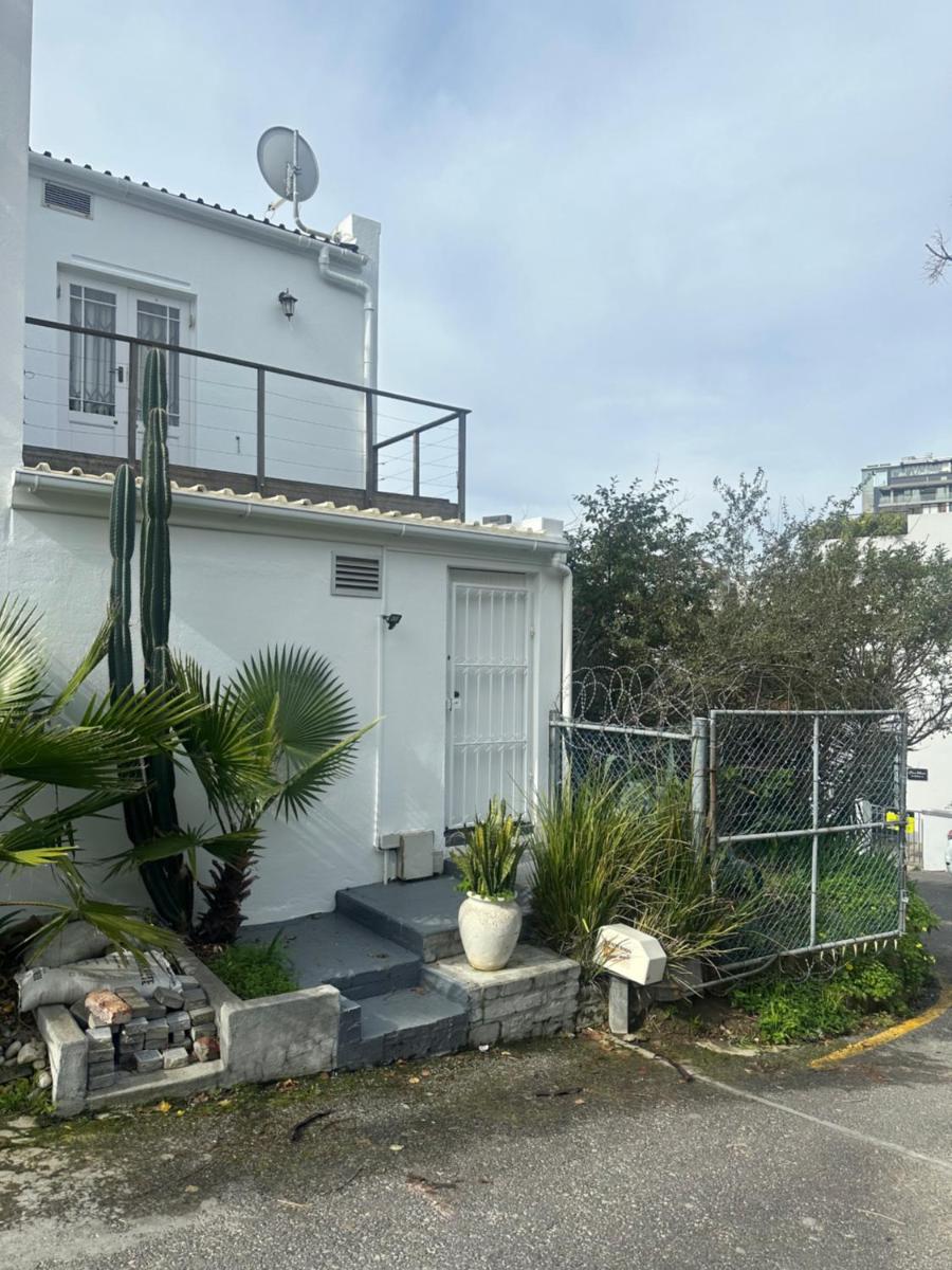 De Waterkant Piazza Apartments - Housity