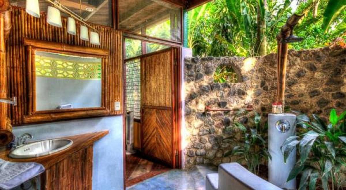 Suitetrails - Iguana Lodge Beach Resort and Spa