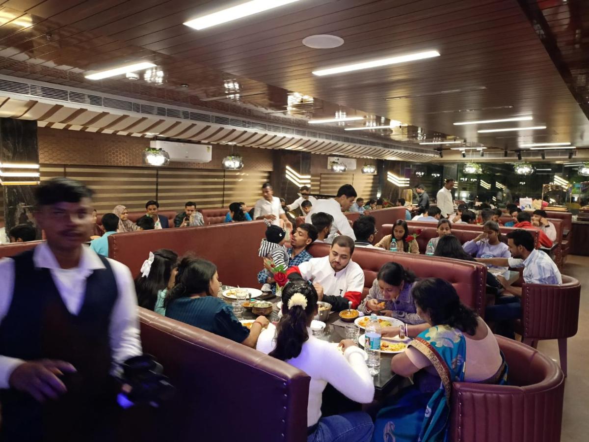 HOTEL SUNCITY PALACE - Housity