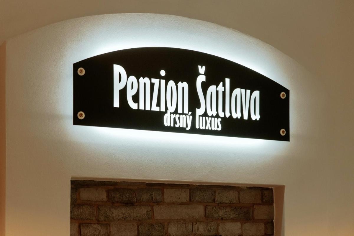 Penzion Šatlava - Housity