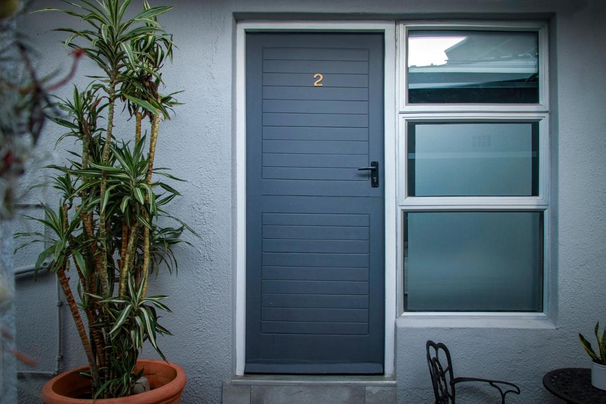 Olive tree private rooms in Stellenbosch- No Load Shedding - Housity