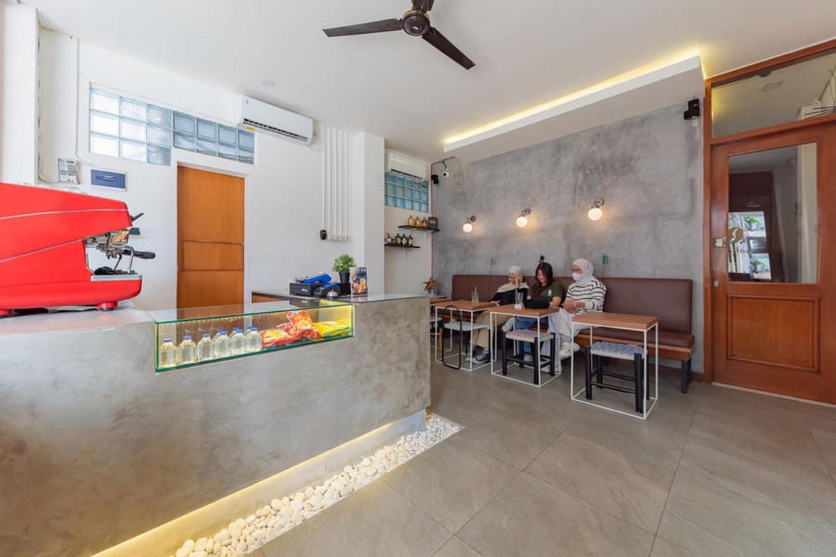Sans Hotel Suryakencana Bogor - Hizvo