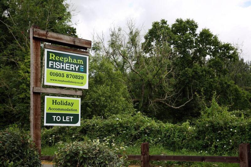 Reepham Fishery - Housity