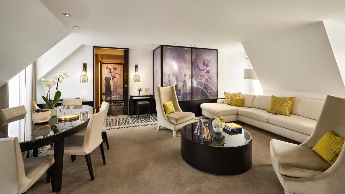 Coin salon dans l'établissement Sofitel Paris Le Faubourg