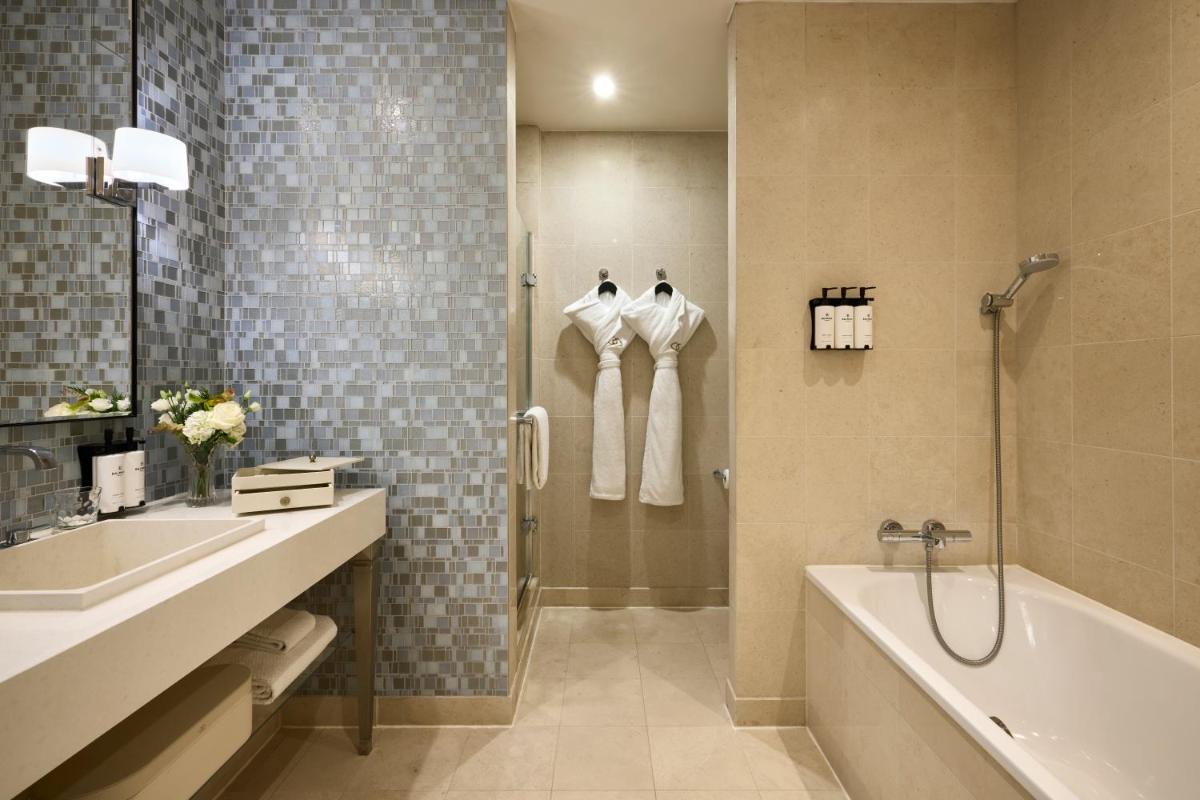 Salle de bains dans l'établissement Sofitel Paris Le Faubourg