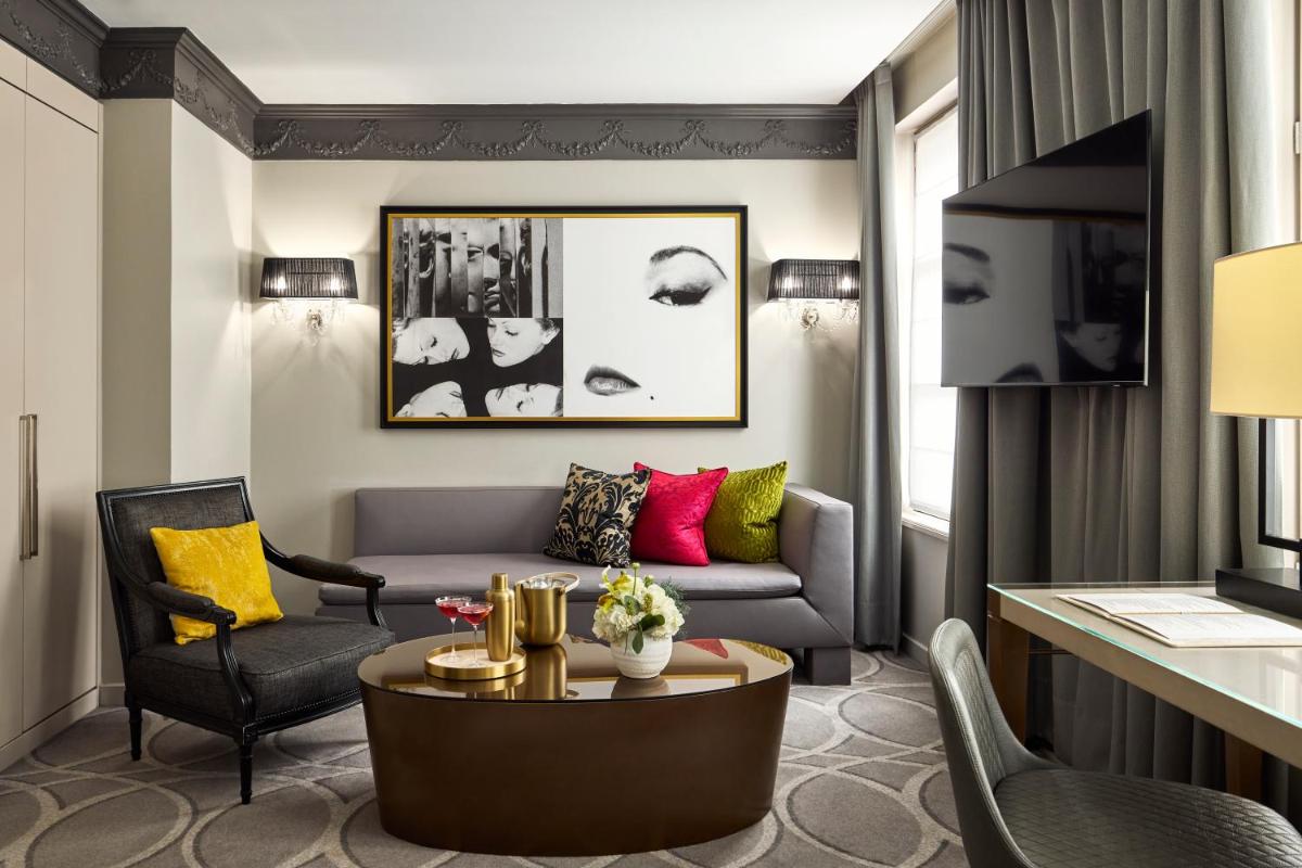 Coin salon dans l'établissement Sofitel Paris Le Faubourg